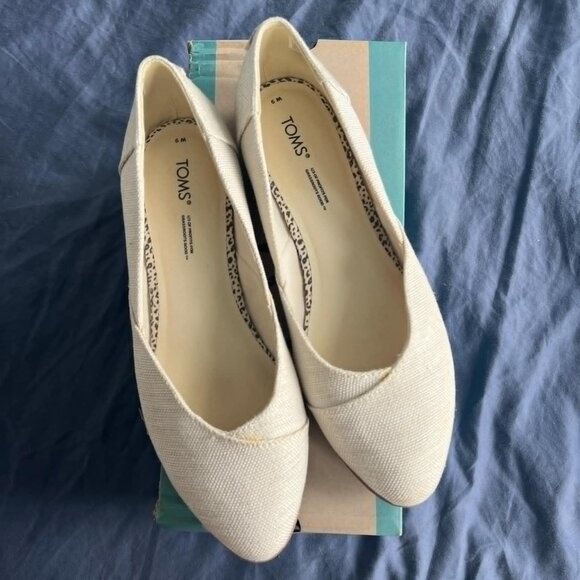 Toms Jutti Neat Flat - Picture 1 of 4
